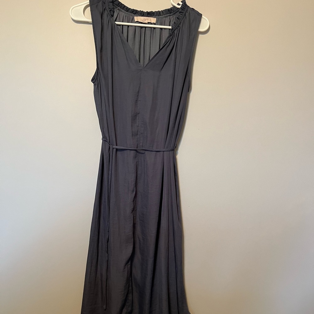 Lightweight Heather gray dress knee length Loft